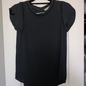 NWT LOFT tulip sleeve with buttons down back